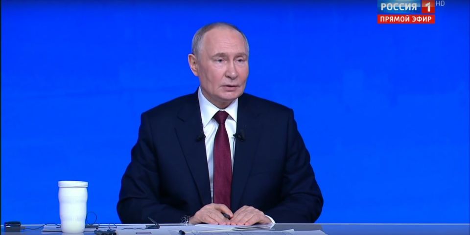 Действительно ли создание национального мессенджера было необходимым и сможет ли Max конкурировать с существующими, спросил президента блогер Wylsacom