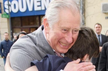 Когда королевский этикет сталкивается с реальной жизнью: неожиданное поведение монархов