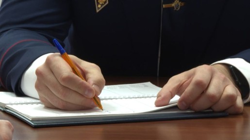 Главе СКР доложат о расследовании уголовного дела о нападении на пожилую волгоградку